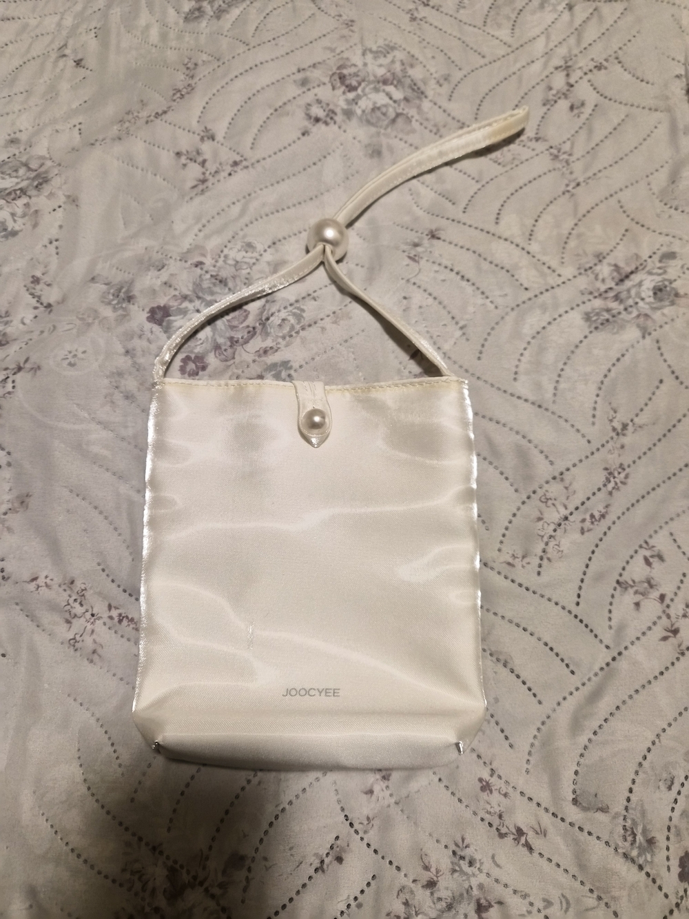 JOOCYEE The World Is My Oyster Collection Pearly Satin Bucket Bag / Wristlet